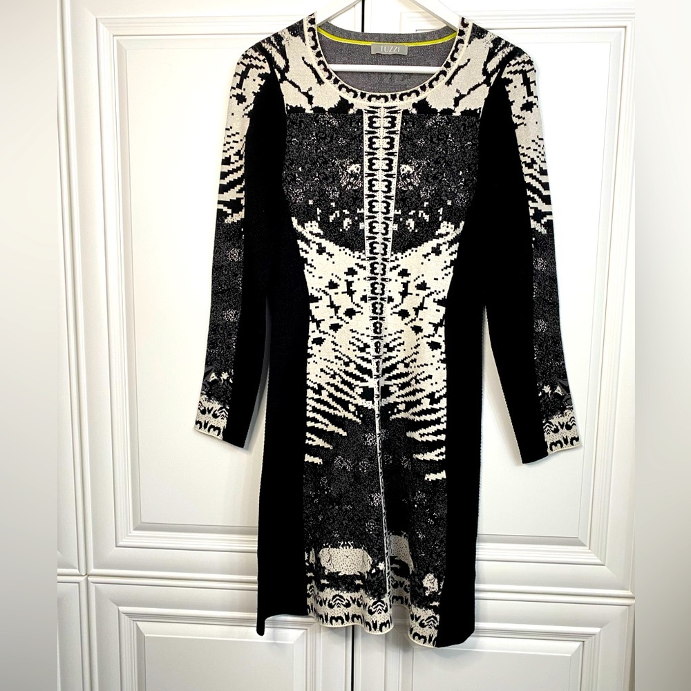 EUC Tuzzi Size 8 Long Sleeve Midi Length Sweater Dress Black Cream Office Work